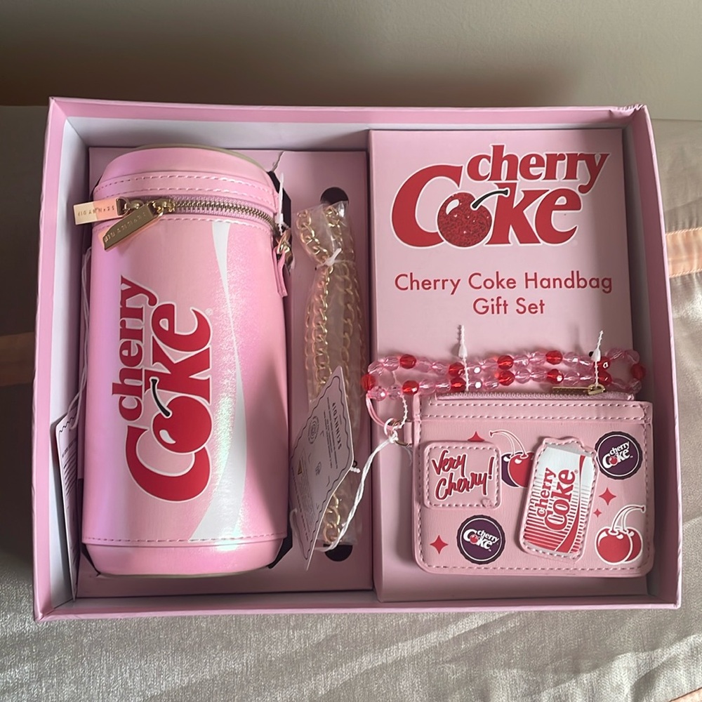 Cherry 🍒 Coke handbag gift set by “Skinny Dip” NWIB